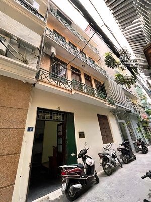 bán nhà ô tô vào nhà hoàng quốc việt 40m 4 tầng mt 6,7m giá nhỉnh 15 tỷ