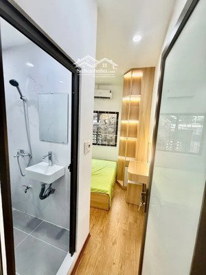 nhà mặt ngõ thông, kinh doanh tốt - trung tâm hai bà trưng - gần phố lò đúc - tặng full nội thất