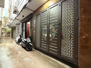 nhà đẹp khương đình ngõ 3 gác tránh sh