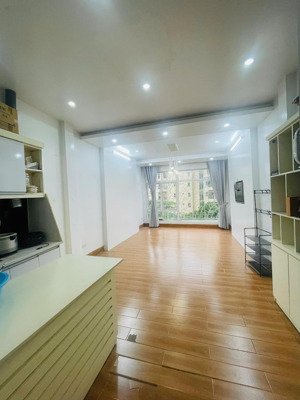 cho thuê nhà 6 tầng 40m mặt phố trần đăng ninh, cầu giấy, kinh doanh siêu đỉnh, vỉa hè rộng