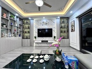 định công thượng - hoàng mai - 5 tầng - 42m - 3 bước ra oto - thoáng trước , sau - giá 8.12 tỷ