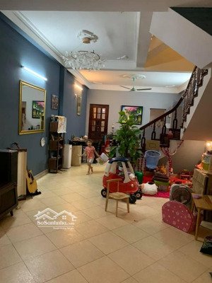 bán nhà võ chí công, cực gần ô tô, 30m ra phố, dân xây