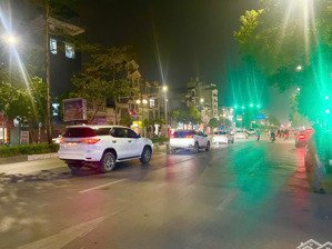 mặt phố ngô gia tự, việt hưng, lb, dt 110 m, 2 t, mt 6 m, giá 33 tỷ9, vỉa hè rộng, ttp, kd sầm uất