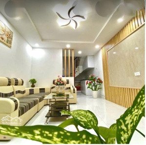 bán nhà phố tôn đức thắng. 50 m ra phố