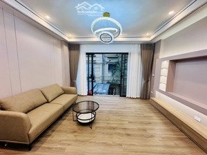 vũ đức thận-long biên 6 tầng gara ô tô lô góc gi.á 7.x tỷ lh : em bính)