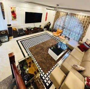 bán nhà thạch bàn 6 tầng siêu đẹp, ô tô 5 chỗ đỗ cửa, nội thất xịn xò 2 mặt thoáng, 30m ôtô tránh