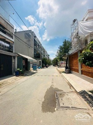 lô đất full thổ-ngay bệnh viện đa khoa thủ đức.dt 104m2(5x20m) nở hậu 5.5m có tl tốt