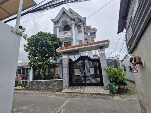 nhà hẻm oto ngang khủng 11m cạnh vin q9 230m2 chỉ 9.999tỷ