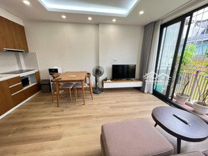 cho thuê căn hộ dịch vụ tại đào tấn, diện tích 80m2, 2 ngủ giá 21 triệu đầy đủ tiện nghi vị trí đẹp