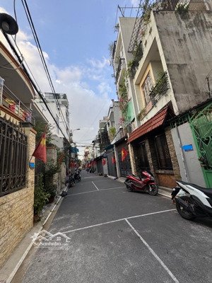 nhà hẻm nhựa 6m thoại ngọc hầu 71m² ngang 4,1m 4pn phú thạnh 7.8 tỷ