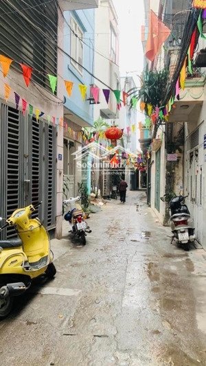 giảm sốc 1 tỷ . chỉ 13 tỷ, nhà 51m2, 6 tầng, phố trần duy hưng, cầu giấy, ngõ thoáng, gần phố