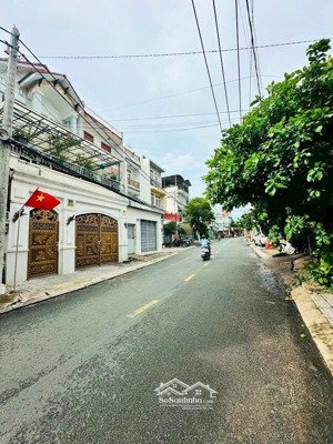 hiếm. nhà đẹp, giá tốt chỉ: 6.28 tỷ (90m2) khu phân lô vip xe hơi ngủ trong nhà, thủ đức