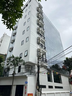 bán tòa văn phòng 9 tầng lô góc mặt đường khuất duy tiến kinh doanh sầm uất