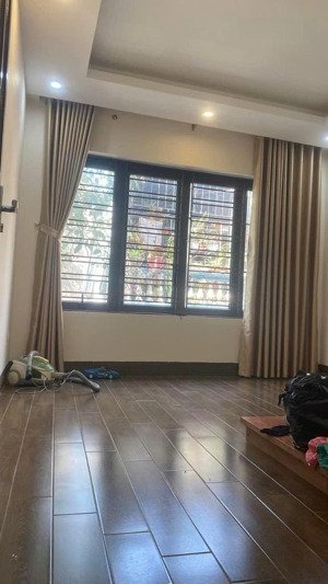 bán gấp - nhà đẹp định công - sổ đỏ chính chủ - quy hoạch an toàn - dt 34 m2x 4 tầng, chỉ 6.4 tỷ