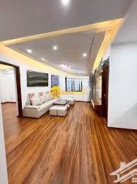 cho thuê nhà ngõ 155 nguyễn khang 75m2 x6t ô tô đỗ cửa
