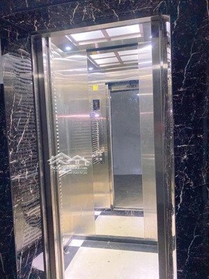 chính chủ bán căn nhà - lạc long quân ô tô đỗ cửa 6 tầng thang máy ngõ thông kinh doanh vị trí đẹp