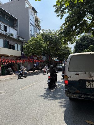 bán nhà mặt phố ngọc lâm kinh doanh mọi mặt hàng