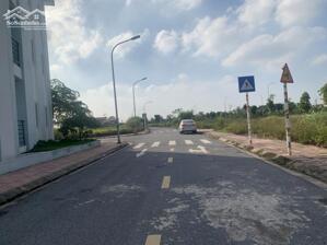 Đất đấu giá Cổ Linh, gần hồ điều hòa 30ha to nhất Long Biên, giá chỉ có 14,5 tỷ - Xem ngay!