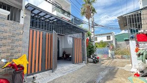 chính chủ bán nhà mới xây hẻm lê hồng phong - phước hải - nha trang, dt: 91.5m2, giá 5tỷ 950 triệu