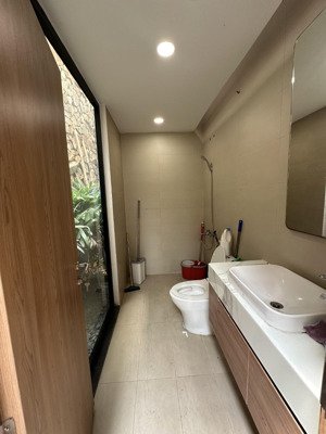 ngộp bank - gấp bán nhà 230m, ngang 8m - mặt tiền đ. gò dưa, thủ đức