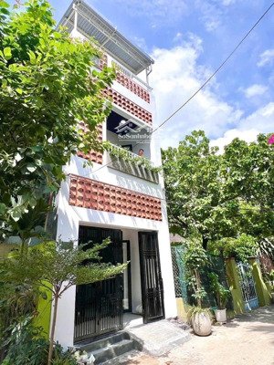 nhà kiệt oto 6 mét đỗ qua đêm đường hà huy tập - thanh khê - đà nẵng