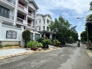 biệt thự 3 tầng bình lợi ven sông sài gòn 10x20m (200m2), giá bán gấp 24 tỷ