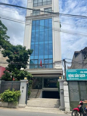 tòa nhà văn phòng mặt phố nguyễn hoàng tôn - toà nhà 9 tầng hiện đại, đang cho thuê 2,4 tỷ/năm