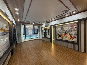 siêu phẩm dòng tiền - tòa nhà 7 tầng hồ ba mẫu, dt 81m2, mt 5.3m, nội thất cao cấp. giá: 24.5 tỷ