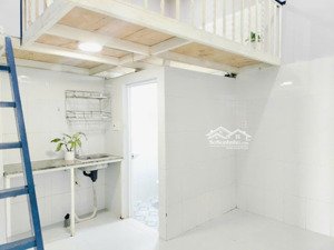 cho thuê phòng ngay trường đại học ngân hàng và chợ thủ đức