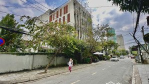 bán đất: lô góc 325m. đường chế lan viên. giáp khu an thượng. cách biển 2 phút di chuyển. giá tốt