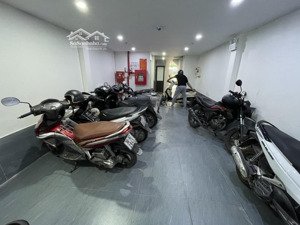 bán tòa chdv 9 tầng mỹ đình thang máy 11 phòng khép kín full nội thất doanh thu ổn định