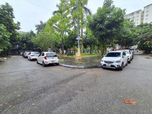 biệt thự lô góc đẳng cấp sài đồng ,160m² mt 10m , giá 42 tỷ 990 triệu