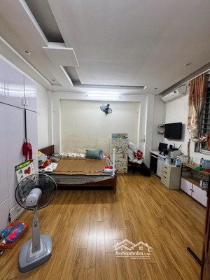 chính chủ bán nhà hoàng mai, hồ đền lừ 40.9m² x 5 tầng, ngõ ô tô, nhà dân xây