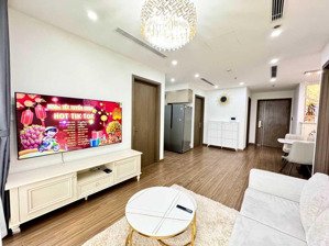 cho thuê 2pn 2vs 75m2 full đồ đẹp west point, giá 18 triệu/tháng , view xịn, gọi em 