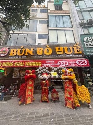 *cho thuê nhà phố nguyễn phong sắc vị trí siêu đẹp