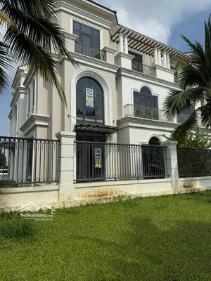 duy nhất căn biệt thự view sông, đối diện bệnh viện vinmec giá 66 tỷ- sẵn sổ