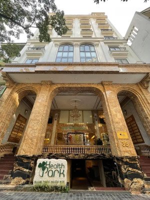 chính chủ hạ nhiệt 3 tỷ: bán toà nhà lô góc 176m2, cầu giấy hn ôtô dòng tiền 5 tỷ/năm. 78.9 tỷ.