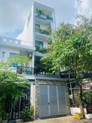 bán nhà mặt phố lê niệm, 10,5 tỷ, 4x15m, 5 tầng mới đẹp, q.tân phú, hcm