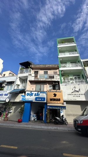 mt huỳnh văn bánh - ngang 6m - 3 tầng - thu nhập 30tr/tháng - giá chỉ 9.5 tỷ