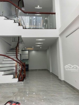 chính chủ bán nhà gần tt mỹ đình, lô góc, oto đỗ cửa, hồ điều hoà, dt 44m2, 5 tầng, giá bán 6 tỷ x