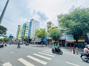 chỉ 135.8 triệu/m2 góc 2 mặt tiền đs 8 và đs 3, bình an, q2. dt: 11 x 28m (287m2). xd: hầm + 6 tầng