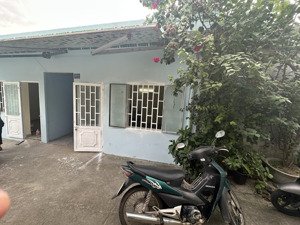 gần 3 chợ lớn: hoà cầm , cẩm lệ, hoà thọ tây