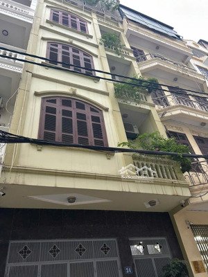 cc bán nhà phân lô trung kính, diện tích 89m x 5 tầng, đường 6m , vỉa hè rộng , giá 26 tỷ