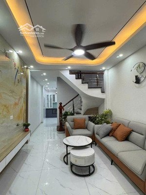 mỹ đình - 37m2 - 5 tầng 6 - ngủ full nội thất - gần ô tô