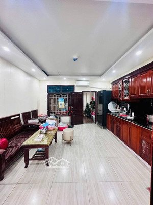 cực đỉnh phân lô hoàng quốc việt. 68m2. 6.1m mặt tiền. nhà đẹp. pháp lý chuẩn. giá chỉ 26.5 tỷ
