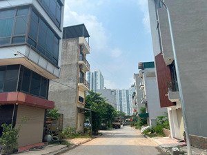 đất phú vinh 45m2 giá siêu hấp dẫn,chỉ nhỉnh 7 tỷ.sổ đỏ chính chủ.4 ô vị trí cực đẹp.lh 