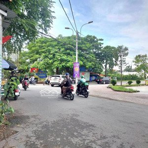 ngay trung tâm q2 diện tích 143m2 (4/ nở hậu 5.6 x dài 24m). hiện trạng: nhà cấp 4