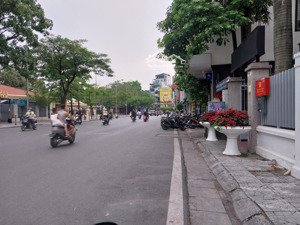 gđ cần bán căn nhà nhỏ xinh cạnh lăng bác 5.1 tỷ