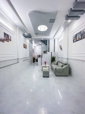 shr - bán nhà tại nguyễn hữu trí, tân túc, bình chánh