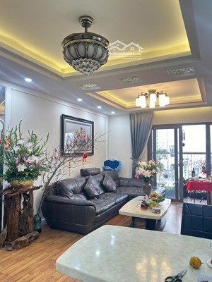 bán căn 3pn-2wc 97m2 home city, 177 trung kính, căn góc tầng trung view thoáng, full đồ, slot ôtô.